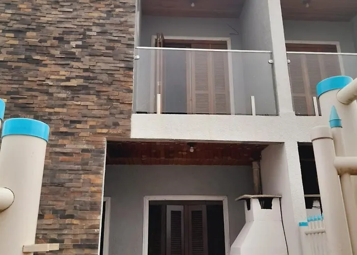 Duplex 2 quartos pertinho da Praia