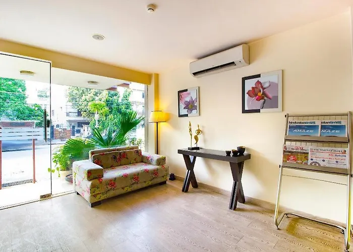 Fabhotel Cabana