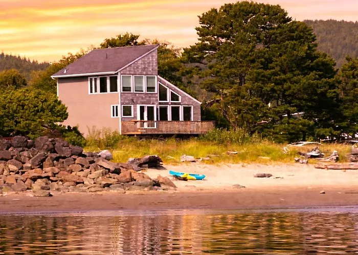 The Bay House On 52Nd