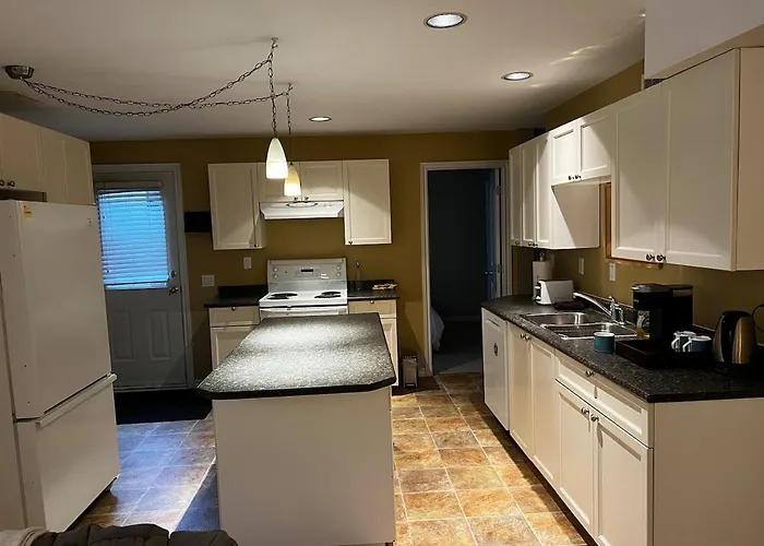 Cozy 2Br Getaway Quiet & Relaxing