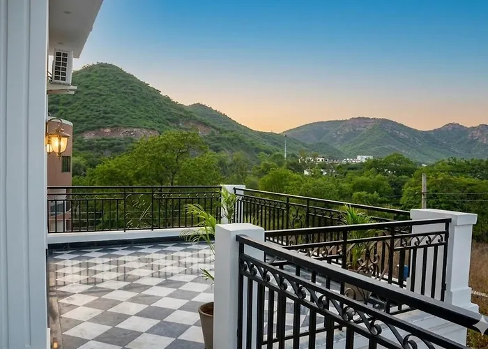 3Bhk Casa Aravali Villa At Airport Road