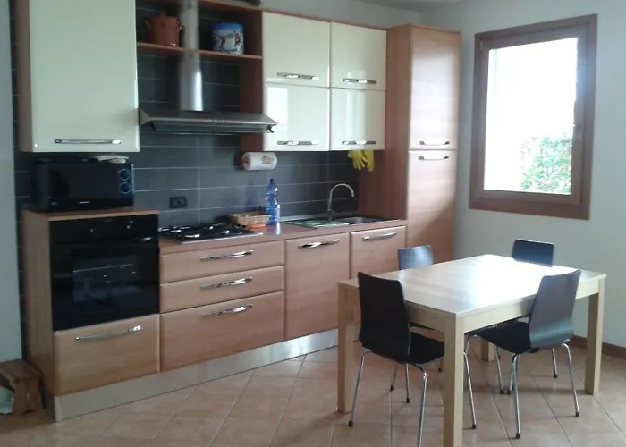 Appartamento Casa Vacanza A Jesolo Con Giardino Privato E Box Auto Per Famiglie