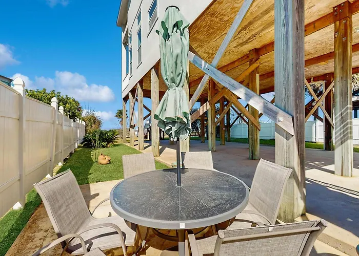 Beachfront Dog-Friendly Home With Deck Private Outdoor Pool Ac Grill Free Wifi