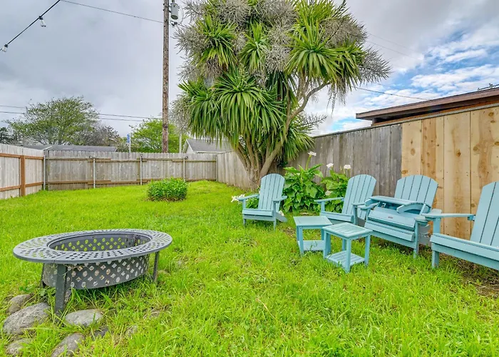 Near Ocean & Redwood National Park! Home W/ Yard