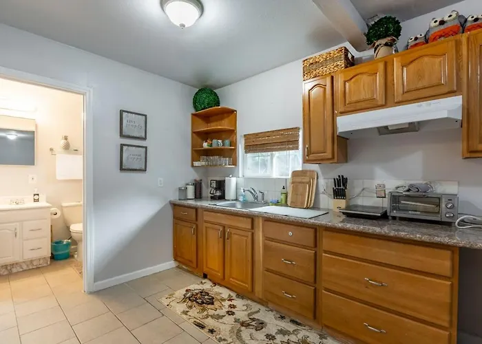 Marbella Lane - 2Br Guest House Dtwn Rwc Pking