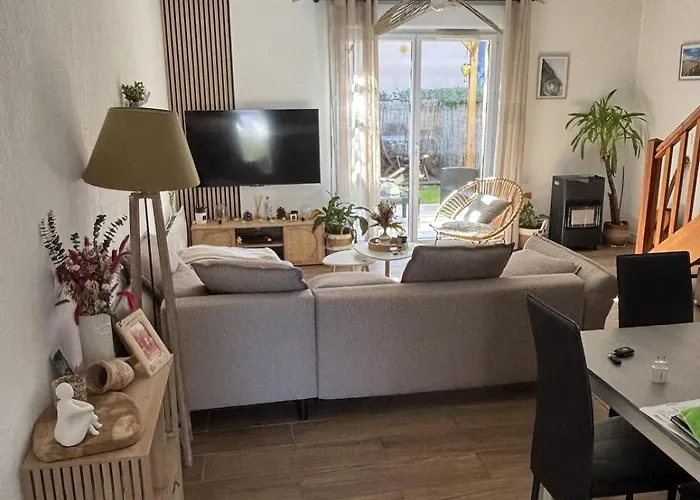 Maison Avec Petit Jardin