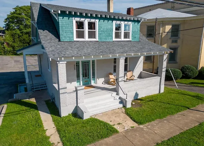 Roanoke Home Downtown Charm Near Greenways
