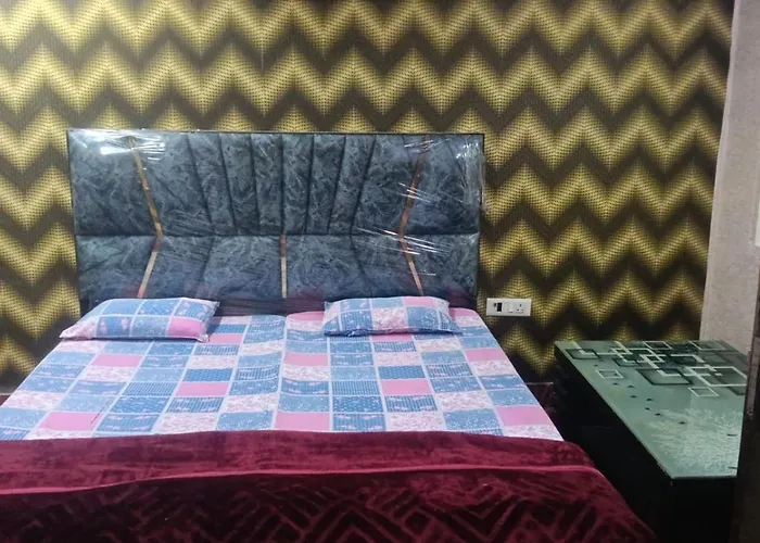 Happy Homes 3 Bhk Laxmi Nagar