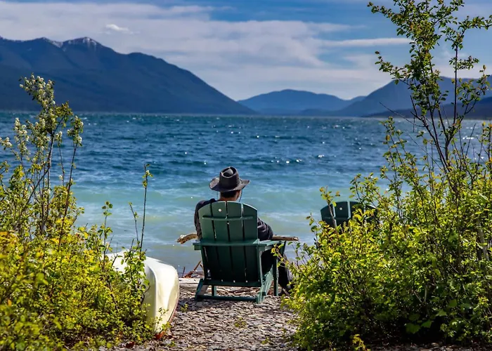 Walsh Cottage On The Shores Of Lake Mcdonald