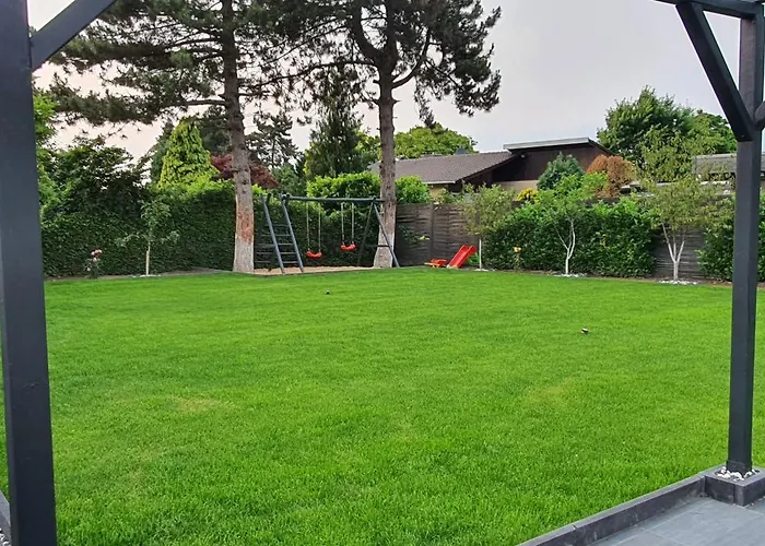Ruhiges Apartment Mit Garten & Terrasse, Parkplatz