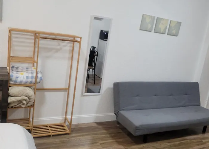 Charming Private Studio,Full Amenities, Great Location