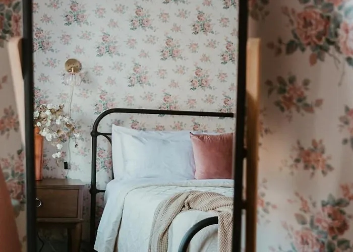 Strassner Suites - Opal