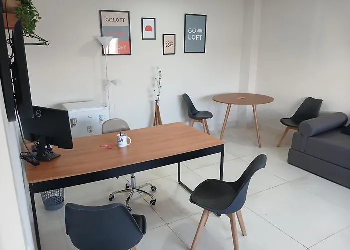 COLOFT - Quarto 3 Hospedagem rápida ou Sala de reunião