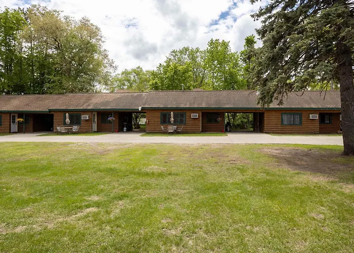 2Br 1Ba Cabin #3 Riverside Point Resort
