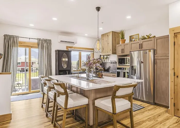 Modern Mountain Condo With River Views Ev Charger Sup