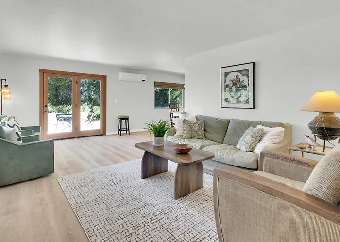 Oakwood Tranquility-Peaceful 2 Bedroom Plus Office