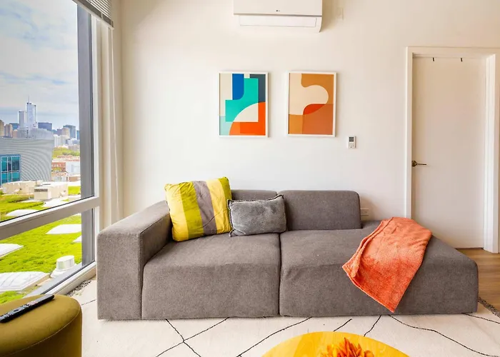 4Br Modern Urban Escape Walk To Zoo Lakefront & Red Line