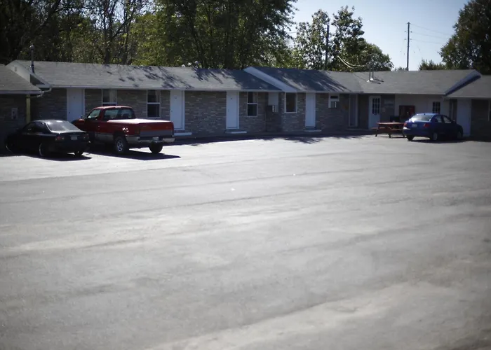 Travelier Motel