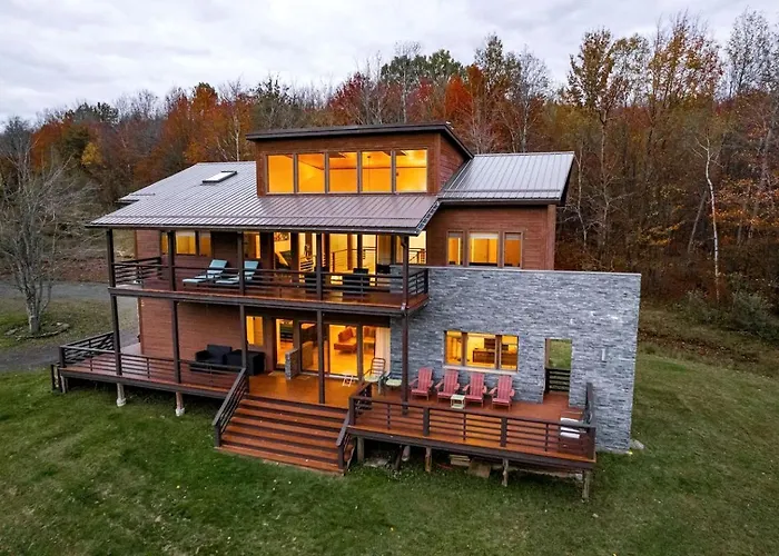 Secluded Contemporary Haven With Fire Pit & Sweeping Vistas In Margaretville, New York