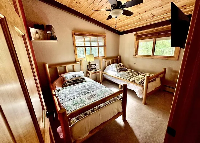 Lake House W/ Snowmobile Access