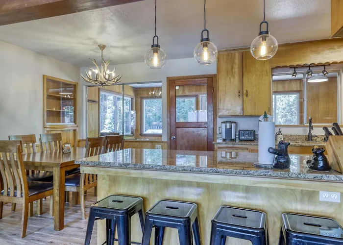 Peaceful Lake View Getaway Close To Tahoe'S North Shore Beach With Deck Sun Room