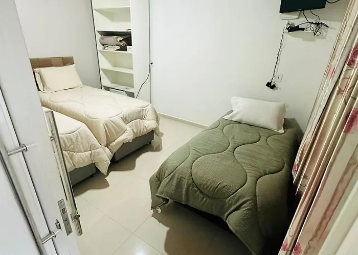 Hospedagem a Trabalho Quarto Banheiro