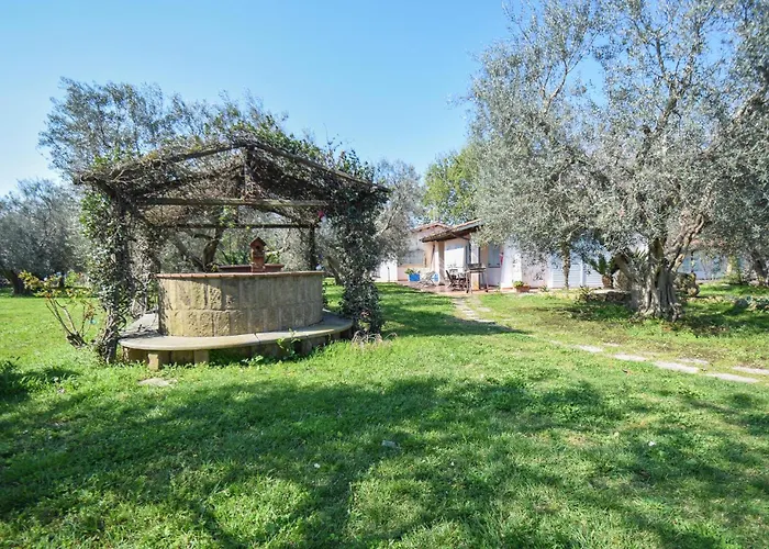 Stunning Home In Pescia Romana With Wifi