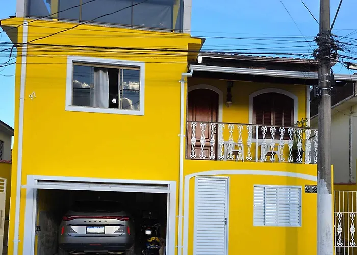 Quarto Aconchegante Completo Wi-Fi TV Microondas Cafeteira Entrada Privativa