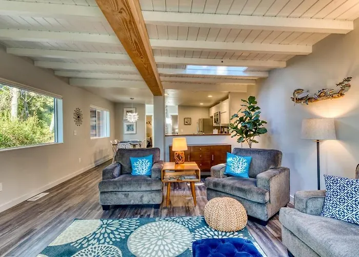 Stunning New Home With Furnished Deck & Easy Beach Access