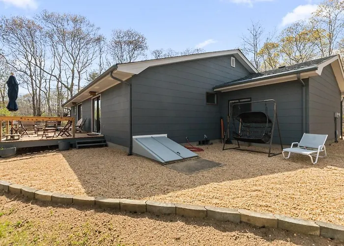 Newly Renovated Montauk House - Walk To The Beach