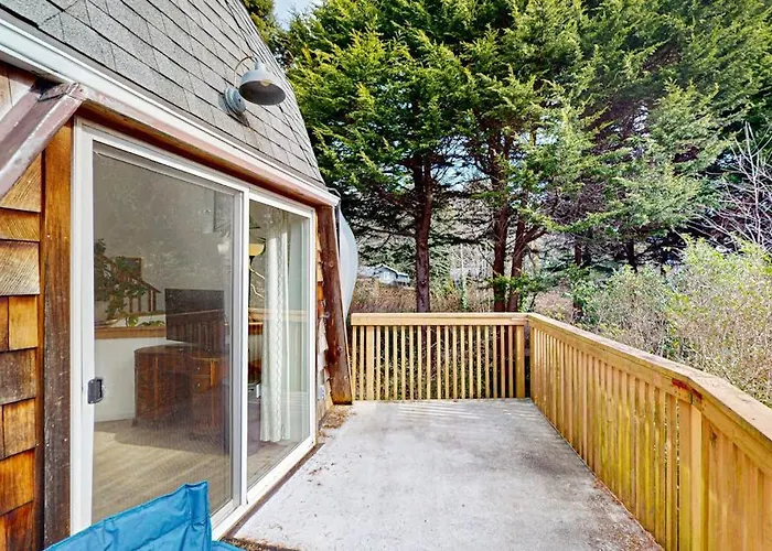 Unique Geodesic Dome Home With Wifi Deck & Lovely Views - 2 Dogs Ok