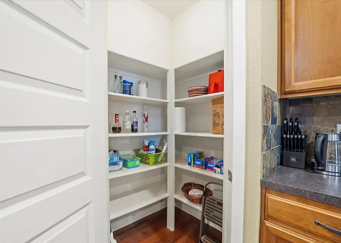 Close To The Gesa Stadium, Hapo Center And Airport