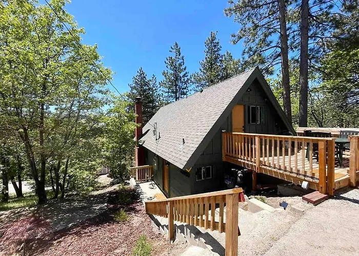 Cozy Renovated Cabin With Hot Tub And Ev & Amenities