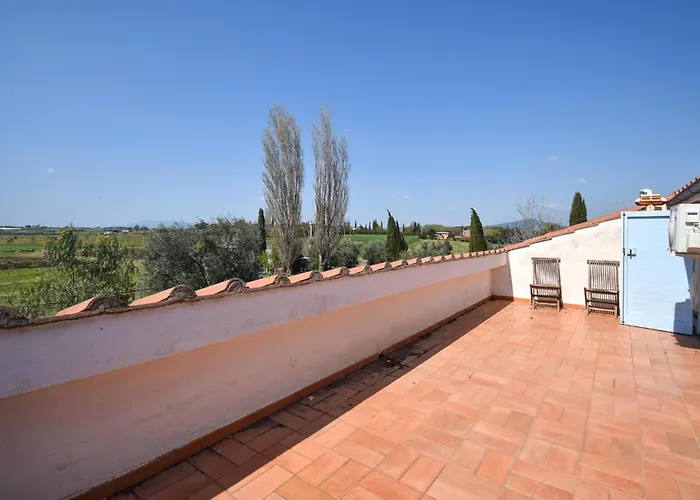Nice Home In Pescia Romana With Wifi