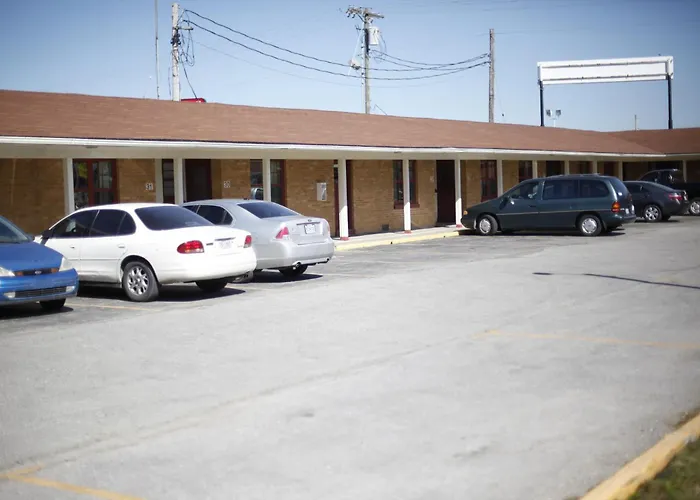 Travelier Motel