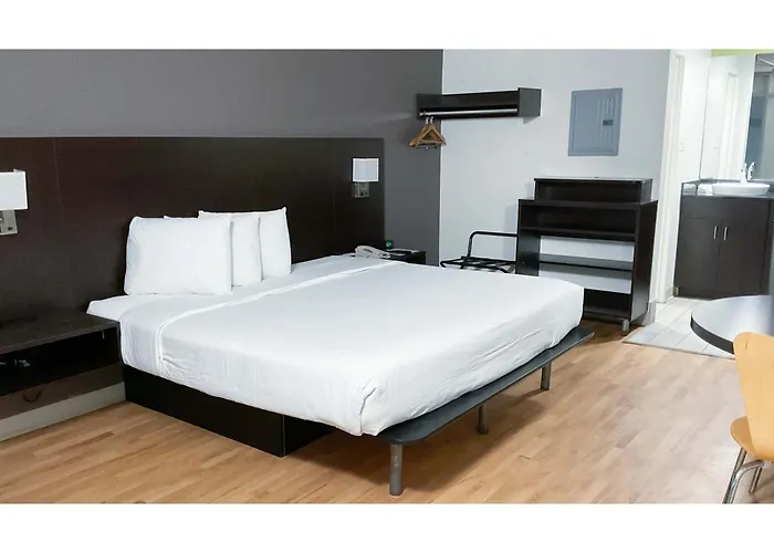 Studio 6 Extended Stay - Columbus, Ga -Downtown