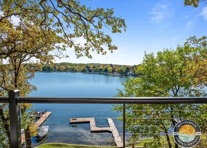 Lakefront Retreat With Dock Bbq And Lake Access