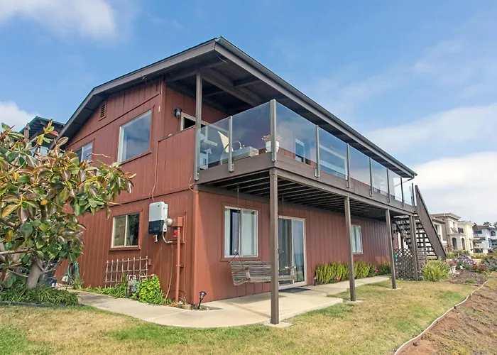 Catch Some Waves! Panoramic Ocean Views!- Cardiff Surfer