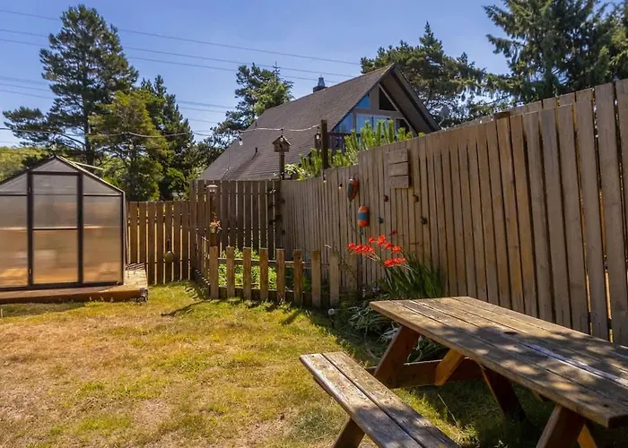 Enjoy Coastal Comfort In This Relaxing Retreat
