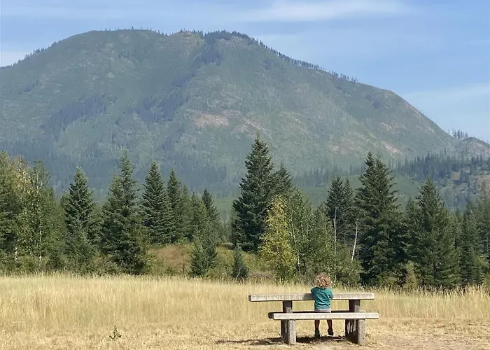Quiet Home Minutes To Glacier
