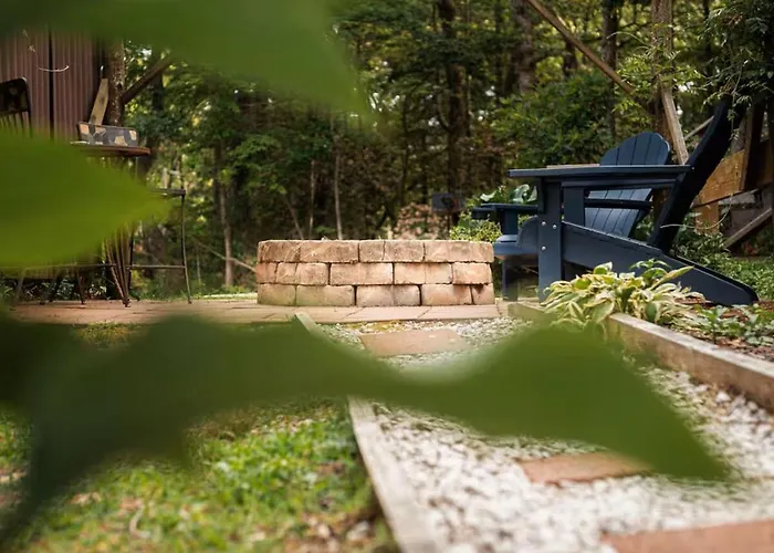 Simply Serenity Yurt- Magical Getaway W/ Hot Tub