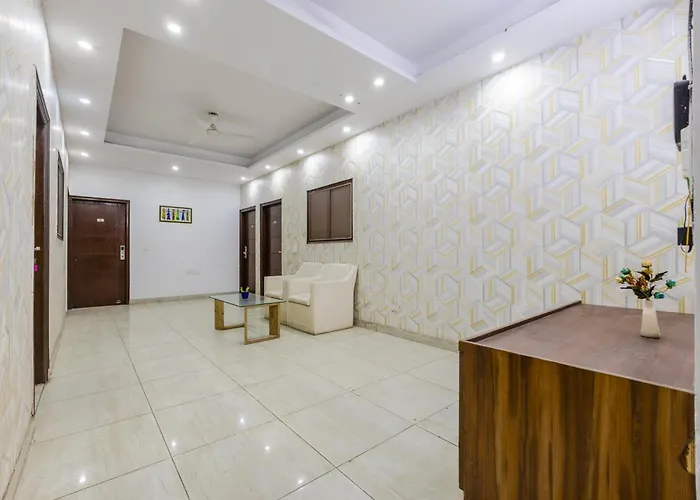 Hotel Vybe Stay Sector 19 Noida