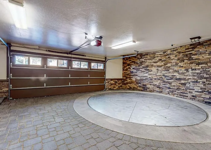 Luxury Home With Game Room Sauna And Stunning Lake Views