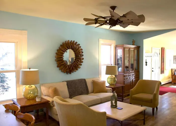 Meadow View Stay At Chautauqua Lake • 1.5 Acres