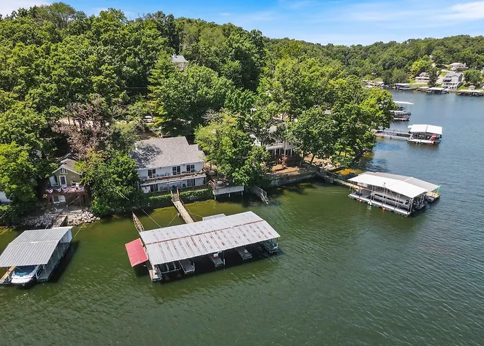 Lakefront Home With Huge Views And Great Fishing