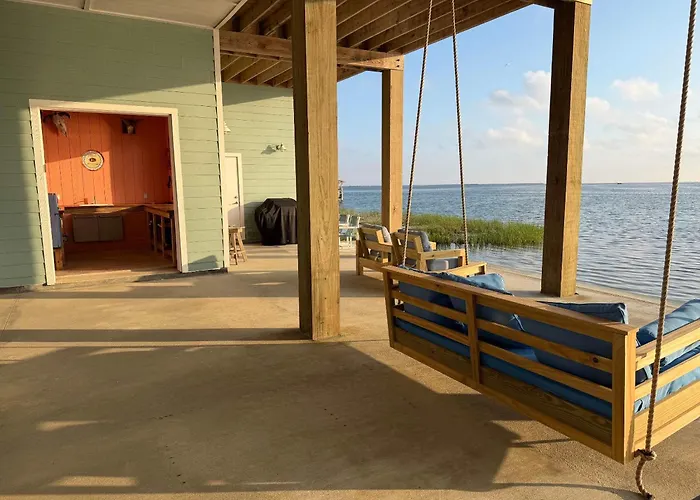 Waterfront Getaway With Pier Access
