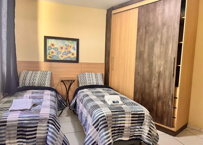 Quarto a 5 Minutos do Hosp Erasto e UFPR