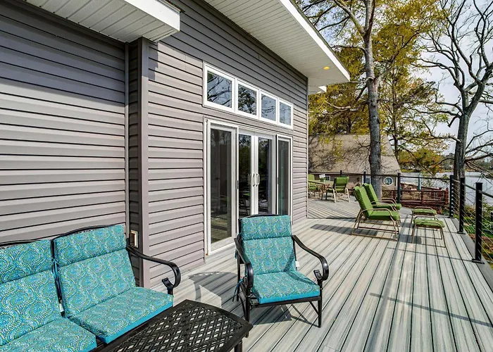 Greenwood Group Retreat W/ Large Private Dock!