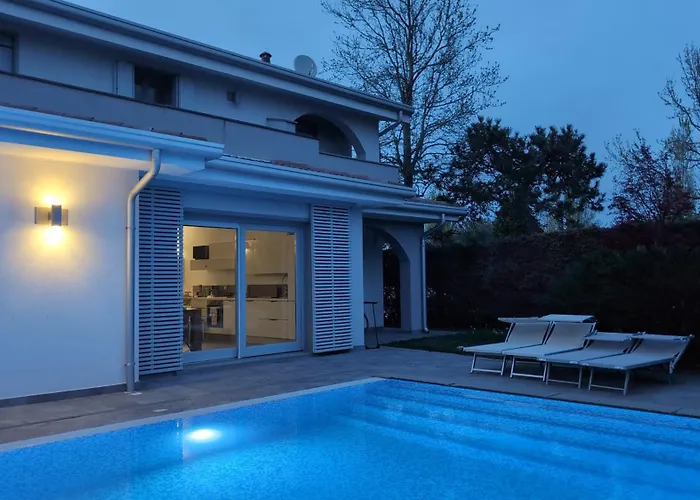 Villa Anastasia, Venetien, Herrschaftliche Villa Auf Privatinsel Albarella, 4 Bedrooms 8 Personen, 300 M Golfplatz