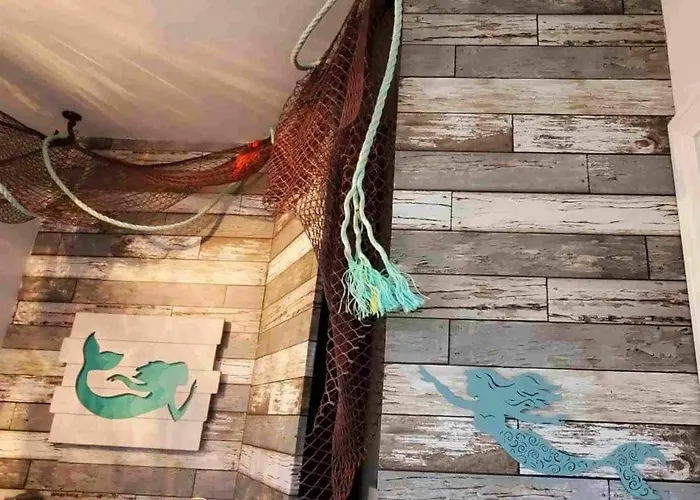 Mermaid'S Mini Mansion